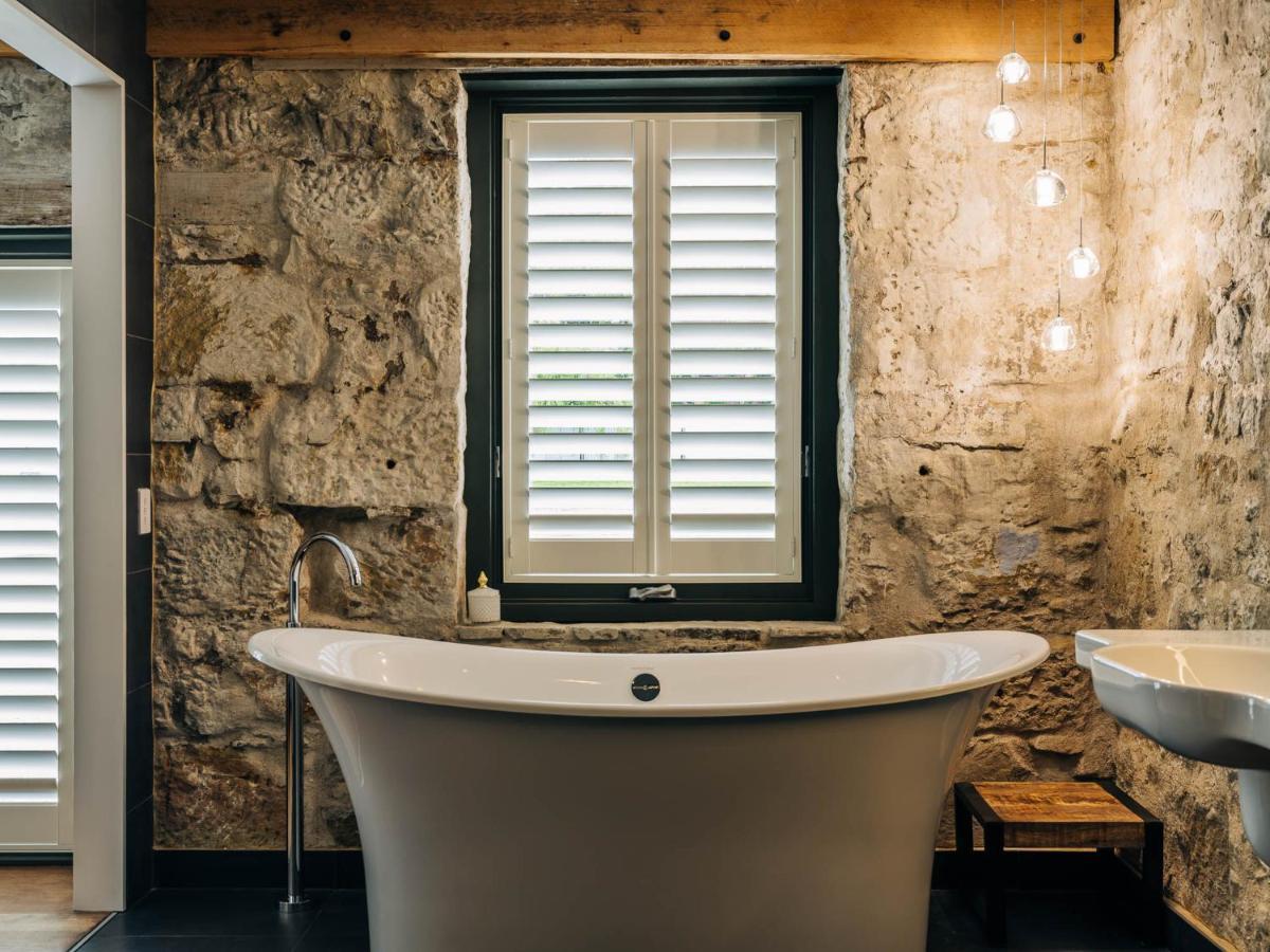 Triabunna Barracks Bed and Breakfast Εξωτερικό φωτογραφία